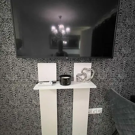 Lägenhet Astoria 5. K.k. Elenite *